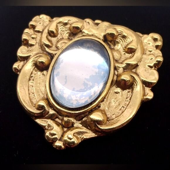 Elegant Gold Brooch with Blue Stone Vintage - Picture 3 of 9